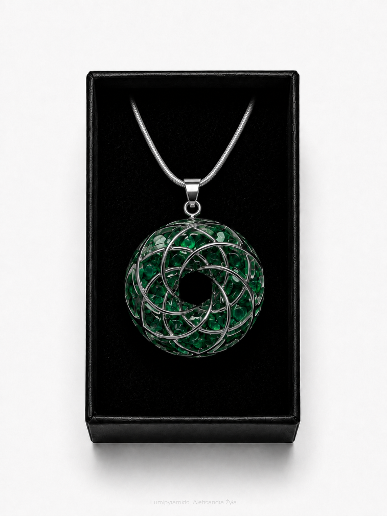 Cewka Rodina z malachitem – naszyjnik, oplot srebrny | LUMI Torus Verde