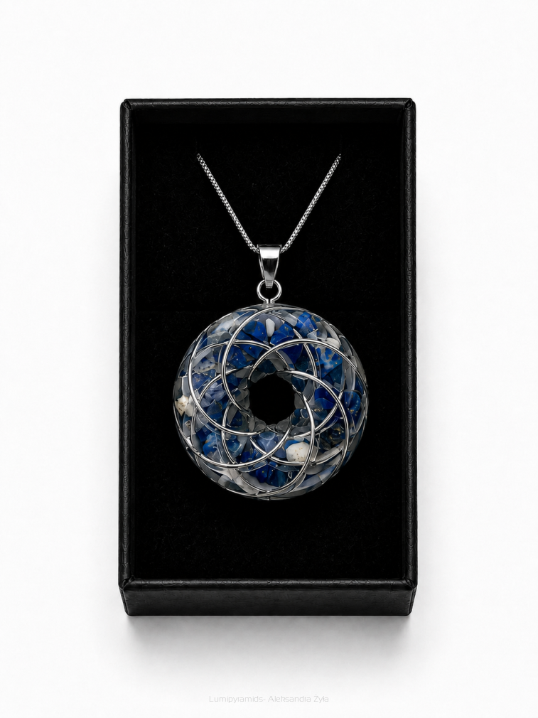 Cewka Rodina z lapis lazuli – naszyjnik, oplot srebrny | LUMI Torus Veritas
